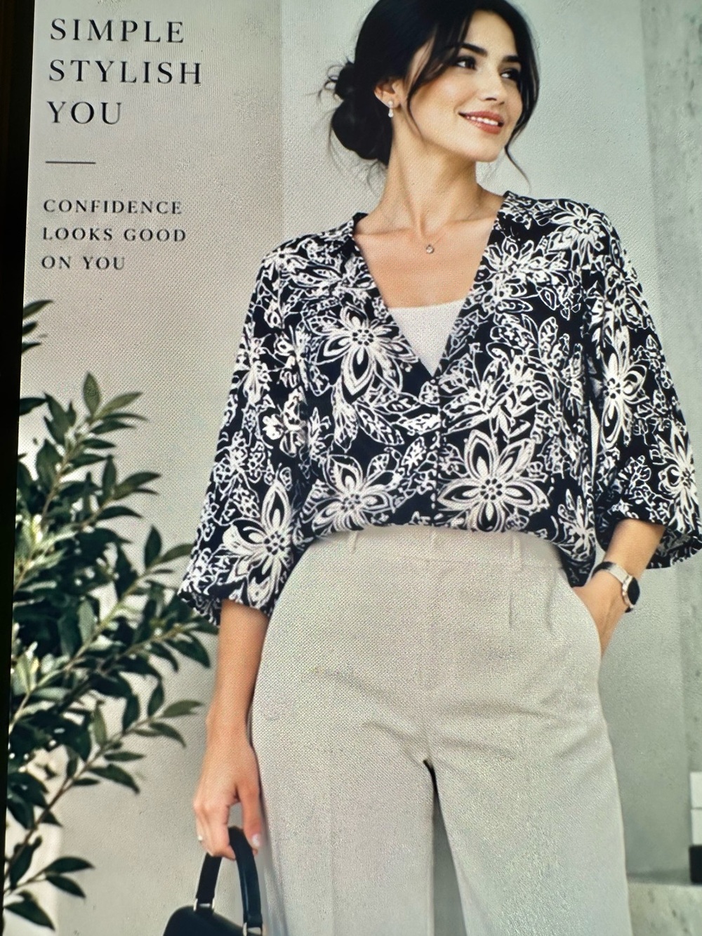 Cathy Daniels Black & White Floral Wrap Blouse100% Cotton 3x